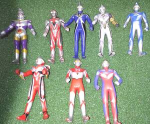 値下げ!!バンダイウルトラマン　ソフビいろいろ…ティガ、ネクサス、レジェンド、ニセウルトラマン他　ヒーローごっこ遊び