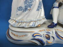 KPM 西洋陶器 オルゴール人形 動作品 高さ約26cm フィギュリン 貴族 陶器人形 ベルリン 置物 インテリア 「＃1592」_画像4