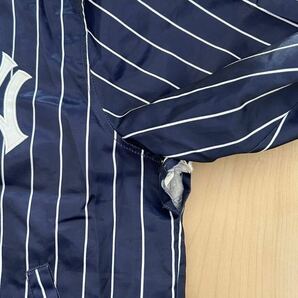 Majestic マジェスティック MLB ニューヨークヤンキース スタジャン コーチジャケット メンズ Mサイズ 刺繍ビッグロゴ 訳あり品の画像5