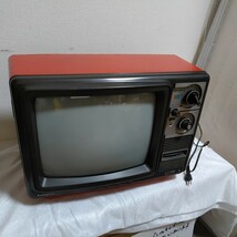 【希少】テレビ シャープ　ジャンク品　77製 1-6月期 14c-482a　ブラウン管　昭和レトロ　赤　レッド　アンティーク　0327-A横-SA2　_画像1