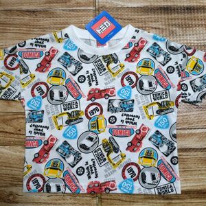 新品 未使用 タカラトミー トミカ 半袖 Tシャツ 男の子 総柄 90