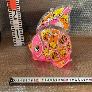 昭和レトロ【空ビ】魚　フィッシュ　動物　フィギュア　玩具店在庫品　空気ビニール人形　生き物　鈴入