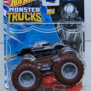 ホットウィール  モンスタートラック ★ マンダロリアン ★ ミニカー Hot Wheels MONSTER TRUCKS MANDALORIAN STAR WARS  新品の画像1