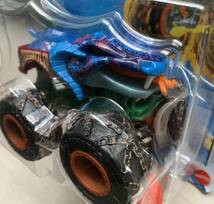 ホットウィール　 モンスタートラック　★　ケージ ラトラー　★　1/64　ミニカー　Hot Wheels　MONSTER TRUCKS　CAGE RATTLER　　新品_画像3