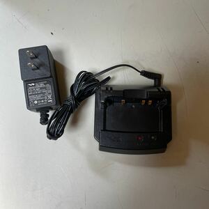 N1209/FT5D, FT3D, FT1XD, 急速充電用クレードル　ヤエス　CD-41 (YAESU CD41) PA-48A セット