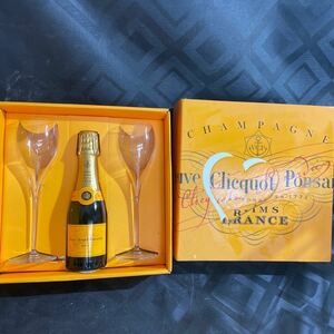 Veuve Clicquot BRUT (シャンパン イエローラベル 200ml 12%＆Veuveグラス2脚) セット　長期保管品