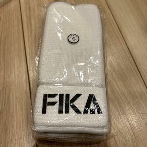 新品未使用　FIKA 空手　ナックルガード　S ホワイト 防具 プロテクター