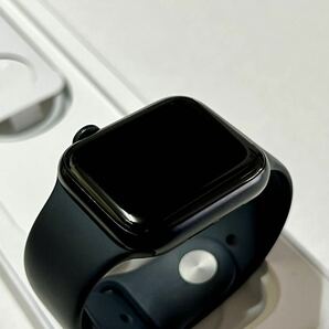★ 即決 バッテリー94% ★ Apple Watch SE 第2世代 40mm アップルウォッチ ミッドナイト アルミニウム GPS 純正品 スポーツバンド の画像8