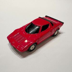 トミカ TOMICA ランチャ ストラトス