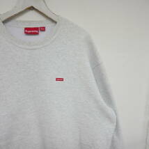 【1円】薄汚れ 国内正規 Supreme 22AW 22FW Small Box Crewneck Sweatshirt スモールボックス クルーネックスウェット カナダ製 Ash Grey L_画像2