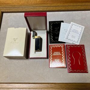 Cartier カルティエ ラッカー 五角形 ペンタゴン ローラー式 ガスライター ブラック×ゴールド 