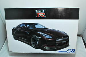 ■　希少！未開封　アオシマ　1/24　ニッサン　GT-R　R35　Spec-V　’09　エンジン付　■