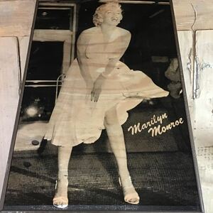 マリリンモンロー Marilyn Monroe アンティークミラー 壁掛け