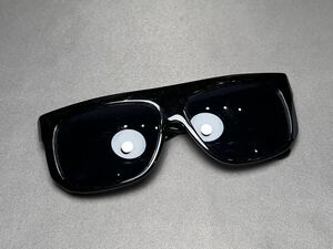 VINTAGE【ウェリントン型 サングラス】フルリム 黒ブラック ヴィンテージ オールド 当時物 眼鏡 ティアドロップ シェード