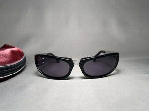 人気【BLACKFLYS/ブラックフライ】サイドロゴ フルリム サングラス ブラック×シルバー ケース付き 当時物 眼鏡