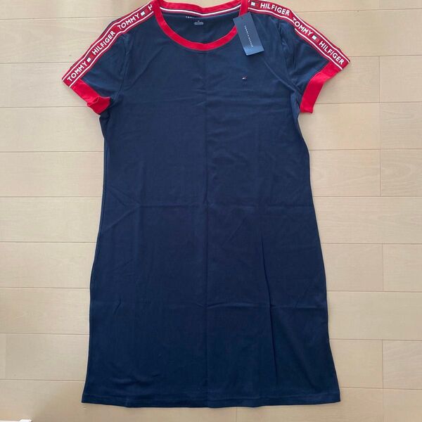 【新品】TOMMY HILFIGER トミーヒルフィガー　ワンピース ドレス ロゴ M サイズ