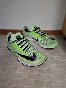 NIKE zoom streak lt4