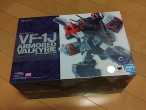 DX超合金 アーマードバルキリー VF-1J 一条輝機 超時空要塞マクロス バンダイ未使用品　