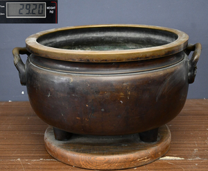AY3-3 大型唐銅火鉢 火鉢 重さ約29㎏ 手あぶり 龍耳 耳付 銅火鉢 銅製 茶道具 火道具 古民具 現状品