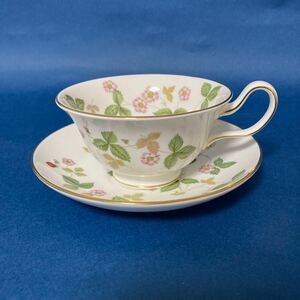 WEDGWOOD 　ワイルドストロベリー　廃盤品