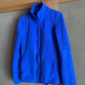 イギリス　ロンドン　ユニクロで購入したUK仕様のフリース　ブルー　Sサイズ ジップアップ フルジップ フリースジャケット