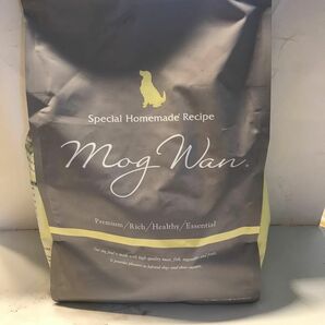 Mog Wan Dog Food, Chicken & Salmon, 4.0 lbs (1.8kg)