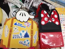 ★◇ディズニー 《大量セット》《未開封品あり》ミッキー ミニー ぬいぐるみバッジ ブランケットほか 8P76 【80】_画像4