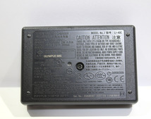 OLYMPUS オリンパス LI-40C　充電器 バッテリーチャージャー 中古 ya1047_画像4