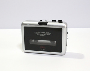 カセットプレーヤー BOTTCH　CTP-101　スピーカー搭載 音楽 カセットテープ 再生　中古 ya1067