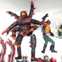 Kamen Rider 仮面ライダー ソフビ 人形 フィギュア バンダイ バンプレスト 特撮 シリーズ TV 昭和レトロ 当時物 年代物 セット dn-24x184_画像6