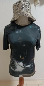 応援価格Ladies猫好きならコレ!激渋黒猫Ｔシャツ!