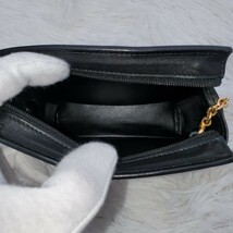 1円スタート　1スタ　極美品　Salvatore Ferragamo　フェラガモ　レザー　革　ポーチ_画像4