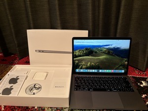 美品 送料無料　MacBook Air Retina 13インチ 2018　マックブックエア R