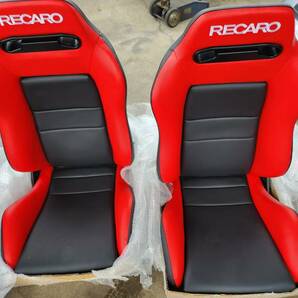 張替え後 張替え 張替 未使用 RECARO レカロ レッド（赤）×ブラック（黒）フェイクレザー ２脚の画像1