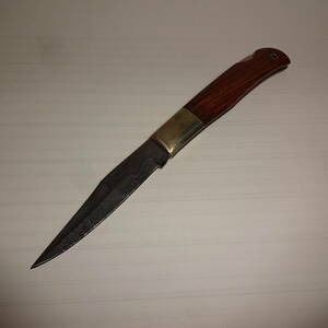 フォールディングナイフ　刃紋　折りたたみナイフ　アウトドアナイフ　全長21ｃｍ
