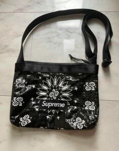 Supreme Bandana Tarp Side Bag バンダナ柄