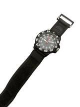 【C】ルミノックス　LUMINOX　腕時計　ネイビーシールド　30503950　25周年モデル　メンズ　クウォーツ　ブラック　不動　_画像2