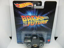 HOTWHEELS BACK TO THE FUTURE 1987 TOYOTA PICKUP TRUCK ホットウィール バックトゥザフユーチャー 1987 トヨタ ピックアップトラック_画像1