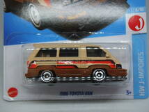 HOTWHEELS 1986 TOYOTA VAN ホットウィール 1986 トヨタ バン ベージュ_画像3