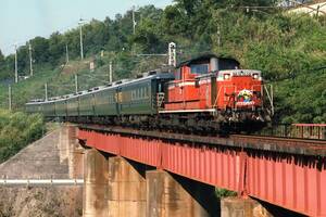 ♪　DD51 1036＋サロンカーなにわ　日本ラインの旅　KG写真 ♪　