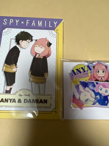 SPY×FAMILY スパイファミリー　アーニャ　コラージュアクリルキーチェーン