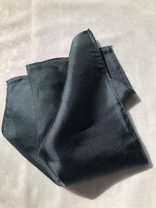 即決　新品　ブラック　ポケットチーフ　送料84円　絹100％・シルク100％