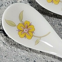 黄色い花　白磁　ティースプーン　5本　未使用　/食器/陶磁器/カトラリー/_画像2