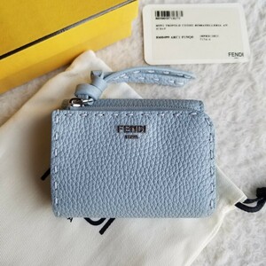 新品 FENDI フェンディ セレリア ピーカブー マイクロ 3つ折り財布 ライトブルー 8M0499ARC1F1NQ0