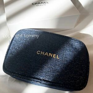 値下げ！新品 2023 シャネル CHANEL 最新 ホリデー ノベルティ ポーチ ネイビー箱付き 限定 ロゴ 化粧ポーチ コスメ ブランド ラメ 