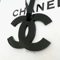 新品未使用 CHANEL シャネル ブラック バッグチャーム ブランド アクセサリー ロゴ チャーム ノベルティー_画像2