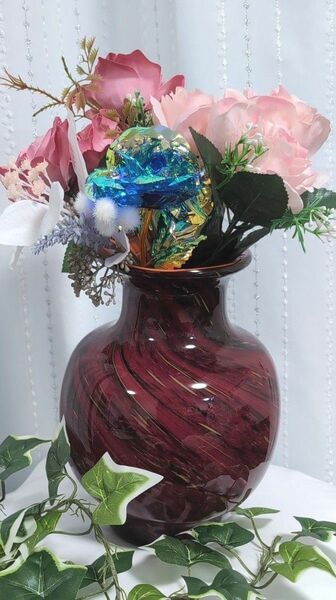 赤　ガラス　花瓶　昭和レトロ　