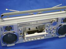 SANYO MR-V8 (S/シルバー) FM/AM 2バンド ラジオステレオカセットレコーダー 三洋電機 ラジカセ【動作品】_画像3