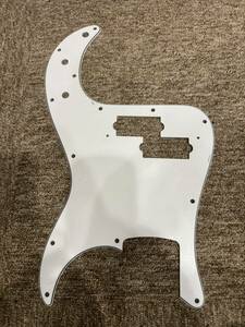 PickGuard White 3p для Pleve