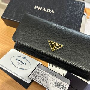 新品　未使用　プラダ PRADA レザー 黒 長財布 黒 ブラック ２つ折り パスケース レディース メンズ 男女兼用 箱付き　ウォレット 